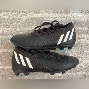 Adidas Predator Kids Boys Black and White stripes Soccer Futbal cleats, size 3
